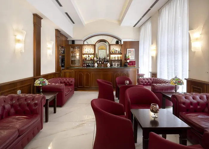 Lancaster Hotel